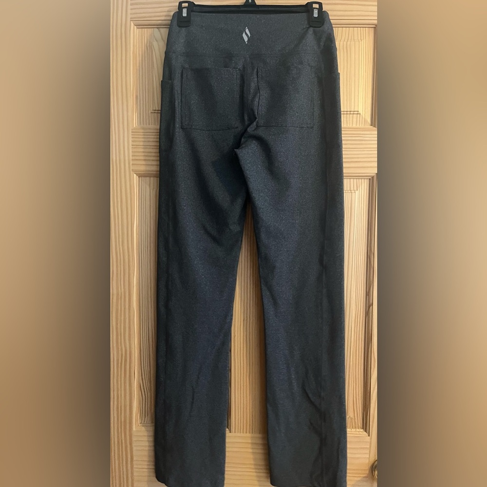 Skechers Charcoal Gray leggings with Pockets Size Medium - Picture 2 of 11